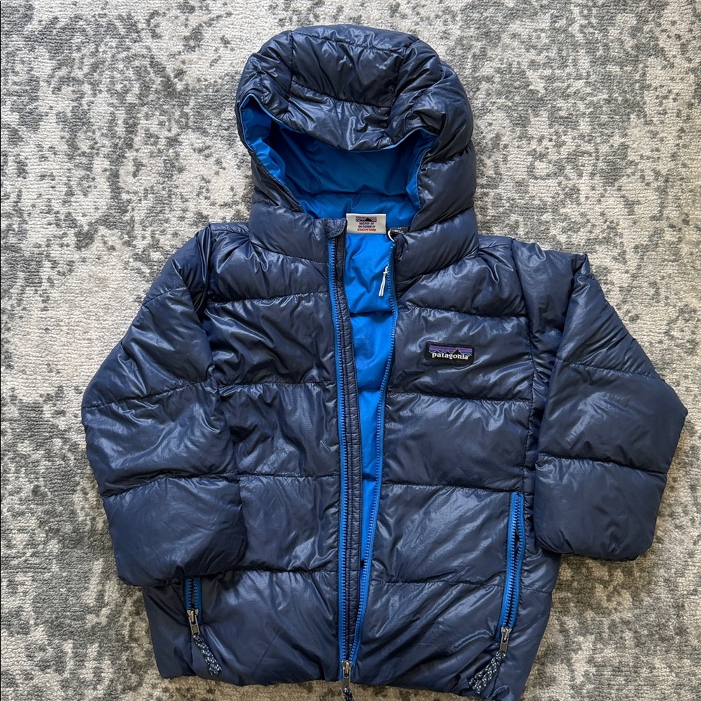 Patagonia Navy Puffer Jacket 4t - retail $149